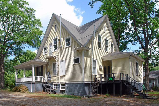 1218 Glenwood Ave in Raleigh, NC - Building Photo - Building Photo