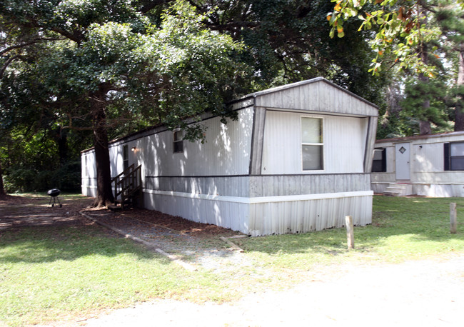 Lakeside in Leland, NC - Building Photo - Building Photo