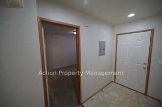 1312 Campbell Ave in Port Angeles, WA - Building Photo - Building Photo