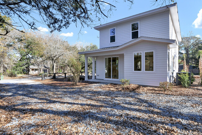 1102 Tree Canopy Wy in Wilmington, NC - Building Photo - Building Photo