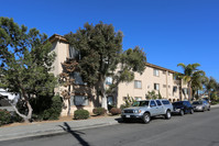 Bay Park Terrace in San Diego, CA - Building Photo - Building Photo