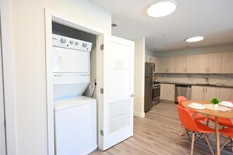 49 S Day St in Orange, NJ - Building Photo - Building Photo