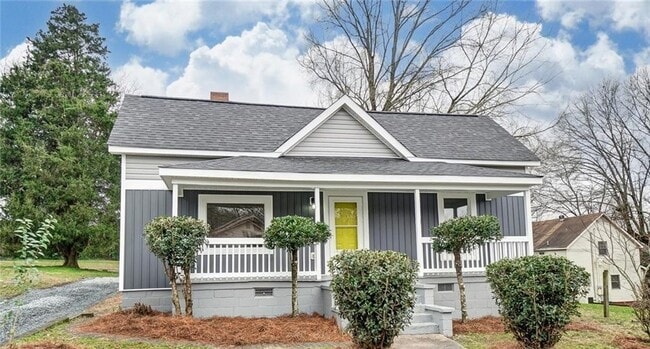 property at 85 Crowell Dr NW