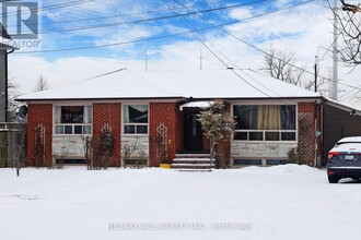 20 Camarel Crescent in Toronto, ON - Building Photo - Building Photo