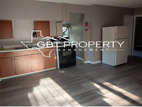 516 W Ave B in Robstown, TX - Building Photo - Building Photo