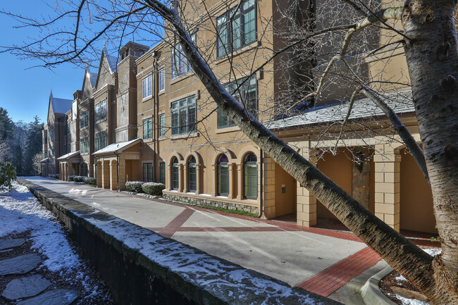 The Fitzgerald in Asheville, NC - Building Photo - Building Photo