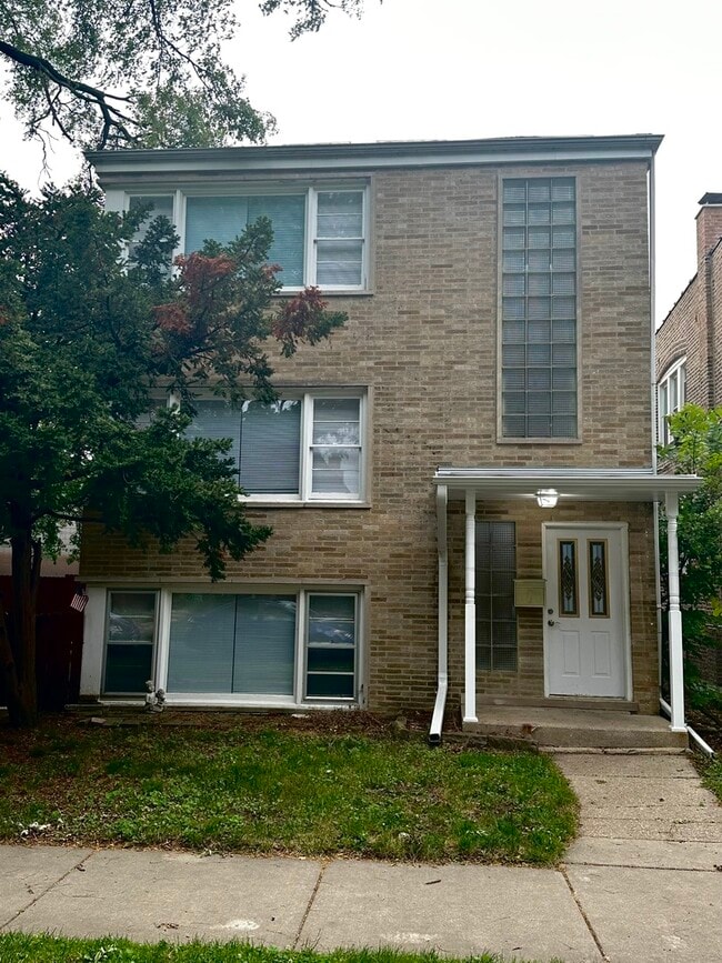 property at 5640 N Talman Ave
