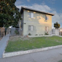 11137 Sherman Way in Los Angeles, CA - Building Photo