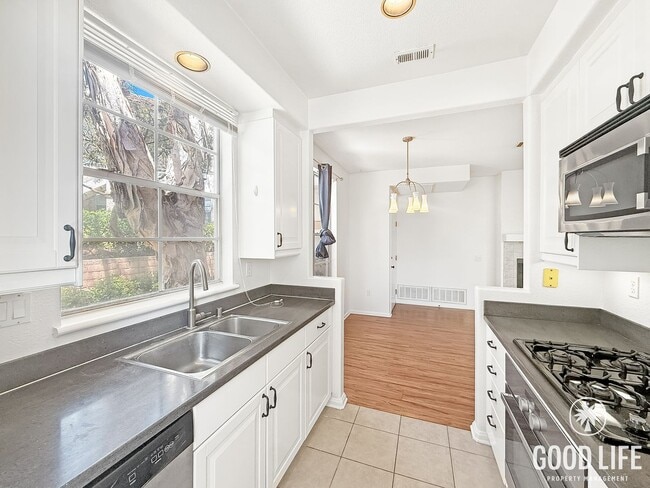 3617 Bernwood Pl in San Diego, CA - Building Photo - Building Photo