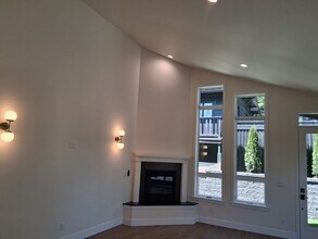 290 Gresham St in Ashland, OR - Building Photo - Building Photo