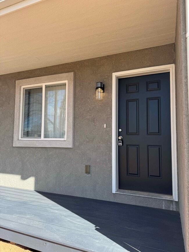 324-326 W Coral Dr in Pueblo West, CO - Building Photo - Building Photo