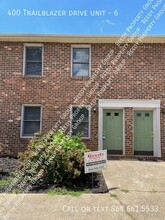 400 Trailblazer Dr in Travelers Rest, SC - Building Photo - Building Photo