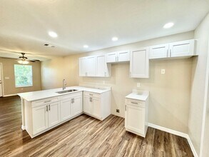 5031 27th Pl SW-Unit -#1 in Naples, FL - Building Photo - Building Photo