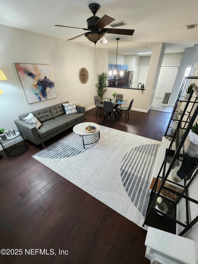 307 Southern Branch Ln in Jacksonville, FL - Foto de edificio - Building Photo