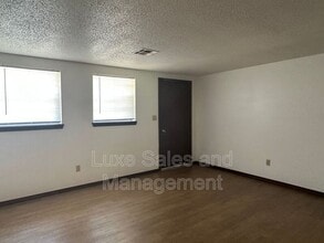 3027 Clarke St in Choctaw, OK - Building Photo - Building Photo