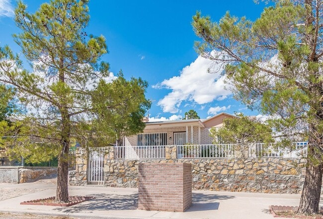 property at 3003 Frankfort Ave