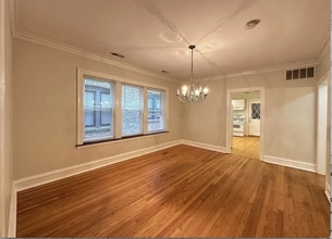 2619 W Greenleaf Ave in Chicago, IL - Building Photo - Building Photo