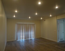 14400 Friar St, Unit 309 in Los Angeles, CA - Building Photo - Building Photo