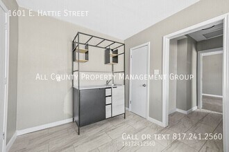 1601 E Hattie St in Fort Worth, TX - Building Photo - Building Photo