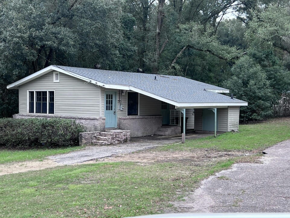 2613 Old Military Rd in Mobile, AL - Building Photo