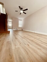 3258 E Thompson St in Philadelphia, PA - Building Photo