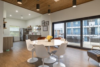 Campus Trailhead Student Apartments in San Marcos, TX - Building Photo - Lobby