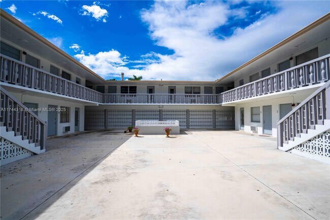 6650 Miller Dr-Unit -14 in Miami, FL - Building Photo - Building Photo