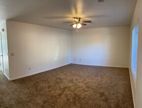 18 N 300 E in Washington, UT - Building Photo - Building Photo