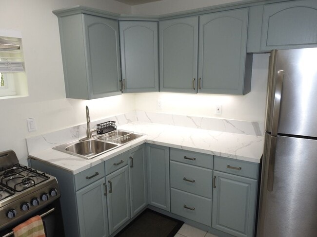 property at 2966 E St