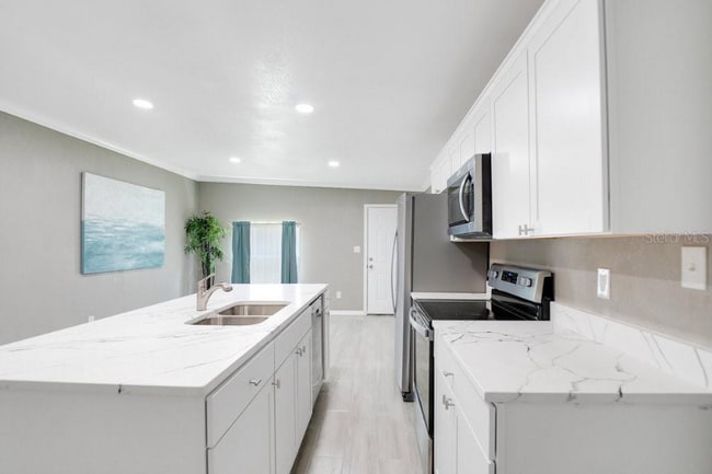 property at 2907 E Washington St