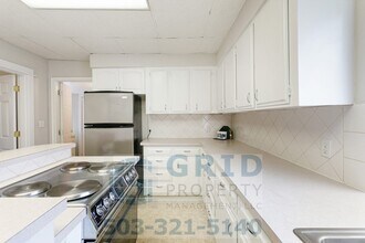 9339 N Oswego Ave in Portland, OR - Building Photo - Building Photo