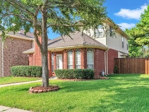 1408 Bregenz Ln in Lewisville, TX - Foto de edificio - Building Photo