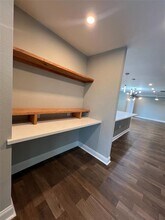 8003 Woodway Dr in Houston, TX - Building Photo - Building Photo