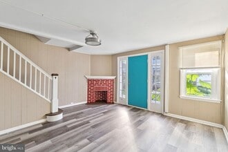 358 E Upsal St in Philadelphia, PA - Building Photo - Building Photo