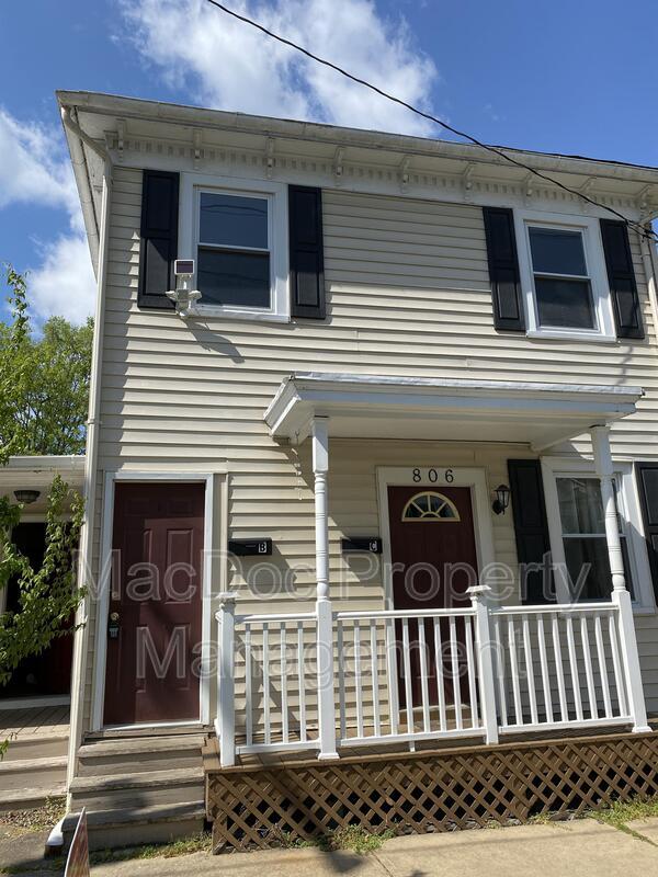 806 Weedon St