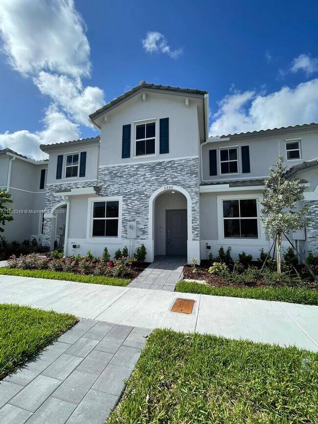 property at 2660 SE 19th St