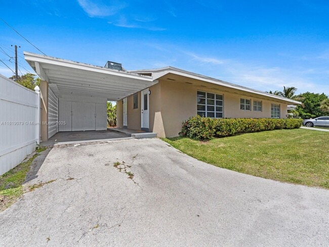 property at 1418 N 16th Ave