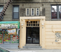 2325 Southern Blvd in Bronx, NY - Foto de edificio - Building Photo