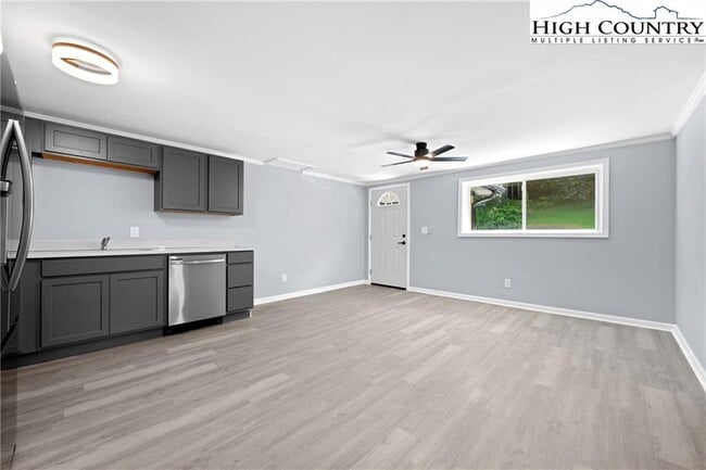 1175 Bamboo Rd, Unit 1 in Boone, NC - Foto de edificio - Building Photo