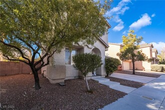 2641 Cottonwillow St in Las Vegas, NV - Building Photo - Building Photo