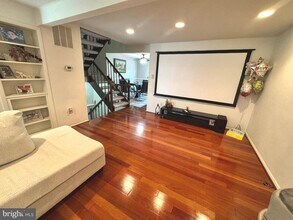 18704 Pintail Ln in Gaithersburg, MD - Building Photo - Building Photo