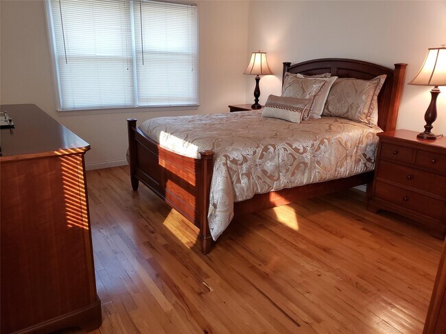 property at 15-48-48 Waters Edge Dr