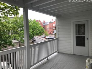 135 Brook St-Unit -T02 in Brookline, MA - Building Photo - Building Photo