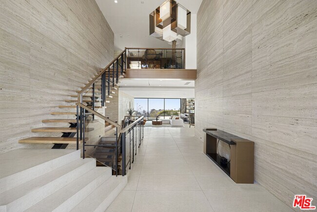 1731 Summitridge Dr in Beverly Hills, CA - Building Photo - Building Photo
