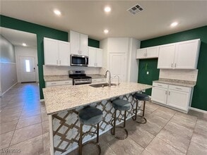 7919 Satiny Ct in North Las Vegas, NV - Building Photo - Building Photo