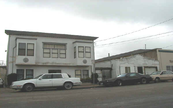 1611 Yosemite Ave in San Francisco, CA - Foto de edificio - Building Photo