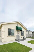 1323 W 58th St in Los Angeles, CA - Building Photo