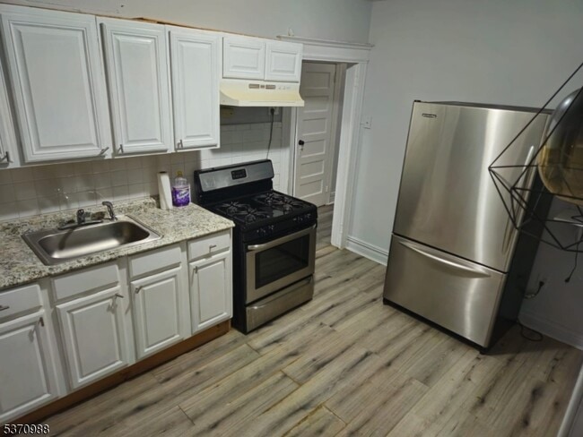 467 Park Ave in East Orange, NJ - Building Photo - Building Photo