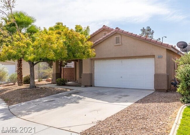 8009 Radigan Ave in Las Vegas, NV - Building Photo - Building Photo