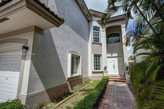 10773 NW 69th Ter in Doral, FL - Building Photo - Building Photo